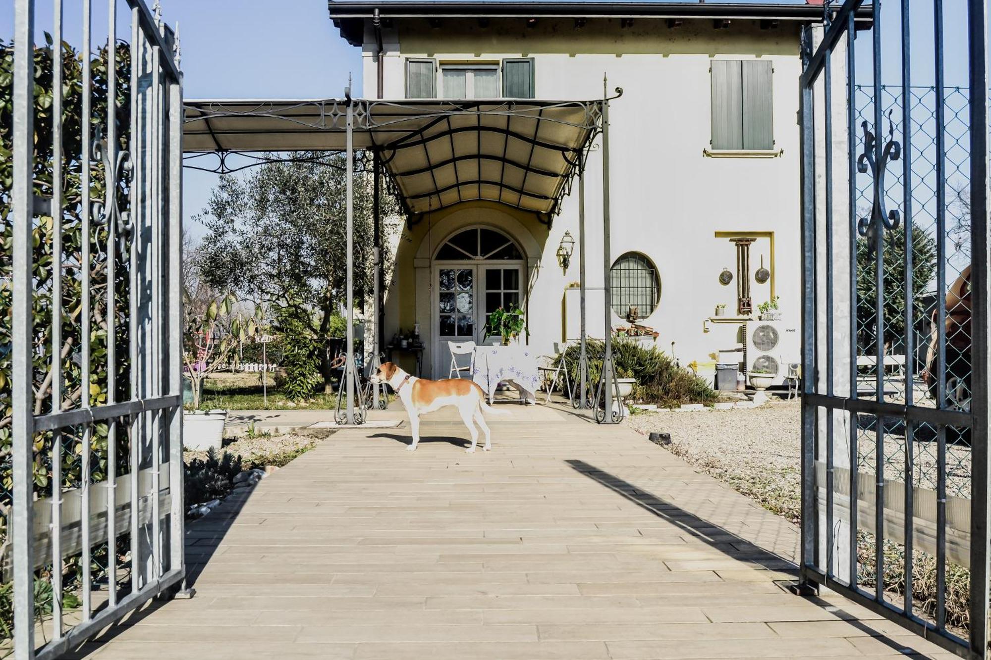 Lotus Country House Crespellano Exterior photo